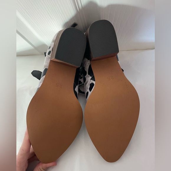 NWOB - Cow print booties - Picture 4 of 4